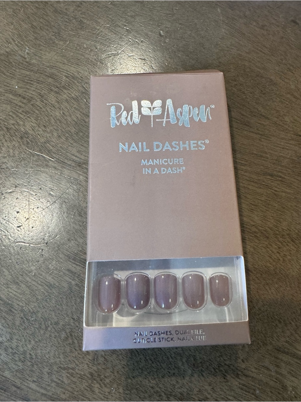 Red Aspen Reusable Nail Dashes, Pop On Short Square Liza Loves A Latte - NO GLUE